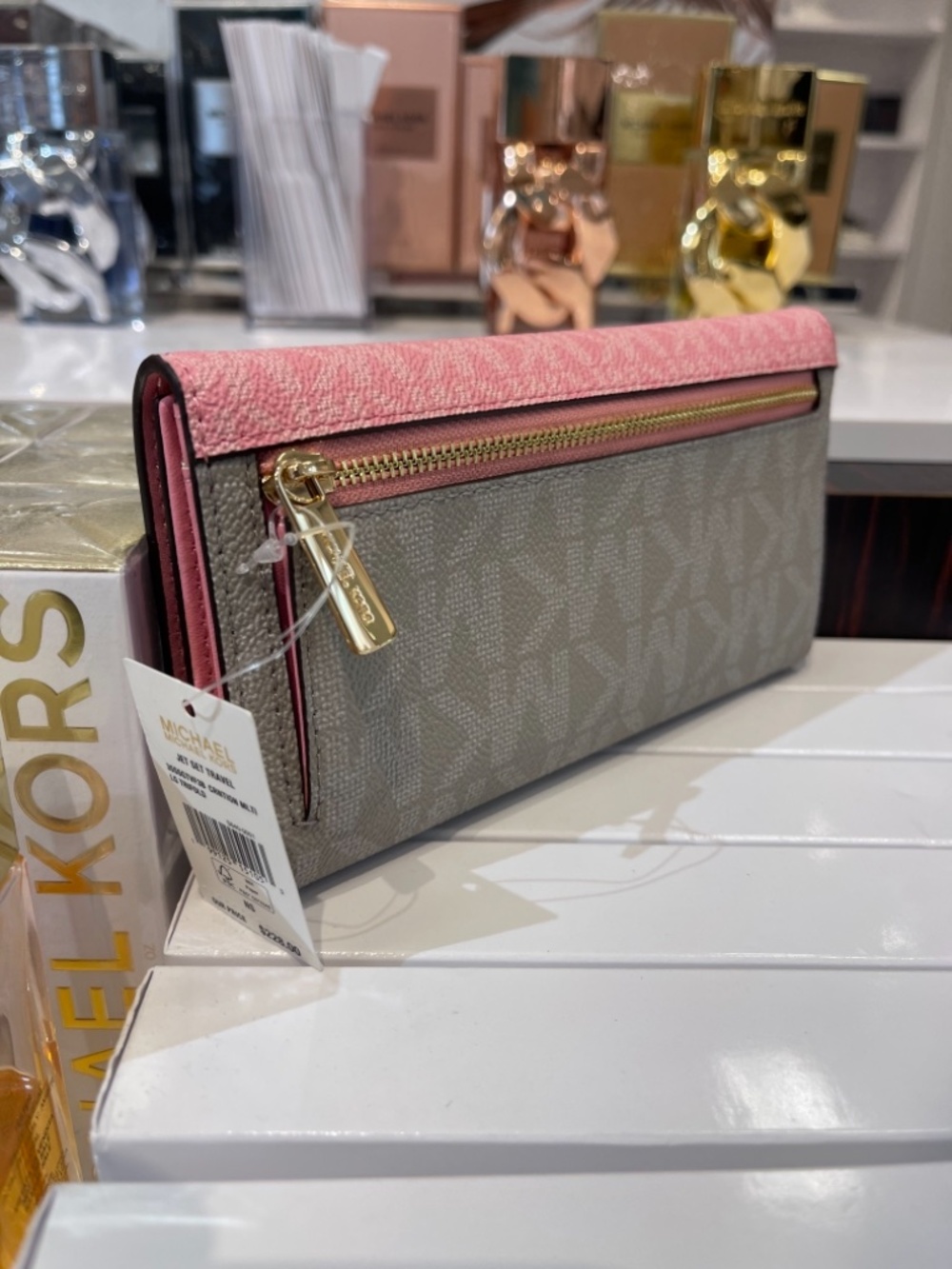 MICHAEL KORS Jet Set Large Signature Logo Tri-Fold Wallet Trifold Carnation Mul - Picture 8 of 16